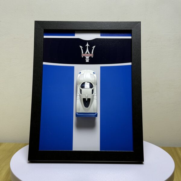 maserati-mc12-white-blue-03 Maserati MC12 — ShowCar Frame